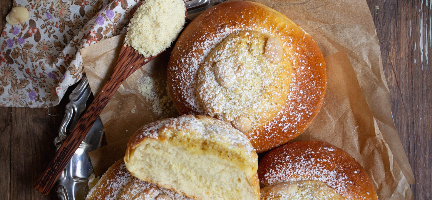 BRIOCHES ALLE MANDORLE